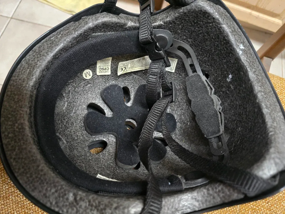 Skating, hopckey Black Helmet Size M for kids image indicator(3)