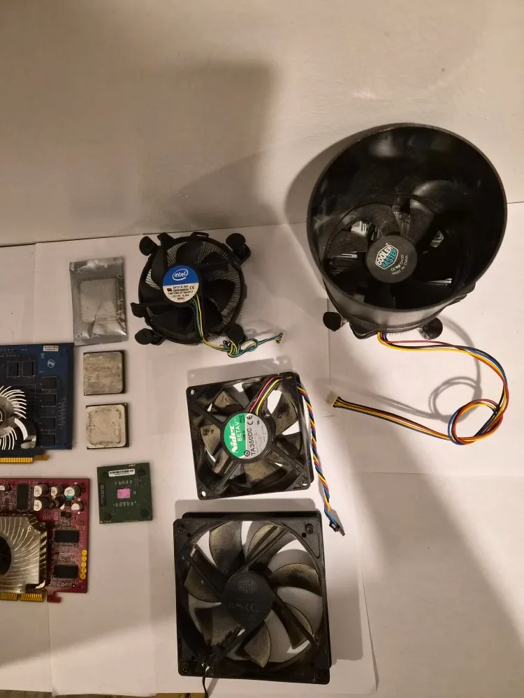 Used PC Parts: Graphics Cards, CPU, Fans image indicator(3)