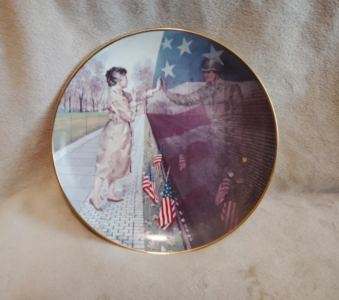 Franklin Mint "A Touch For Remembrance" Plate