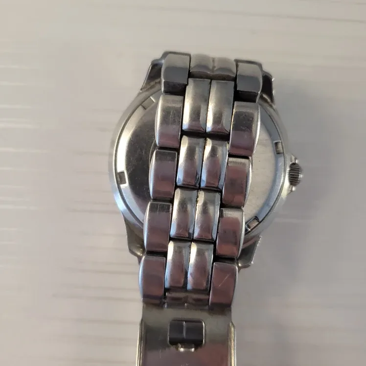 Gently Used! Guess Silver Finish Crystal Watch - Quick Pickup!🚀 image indicator(7)