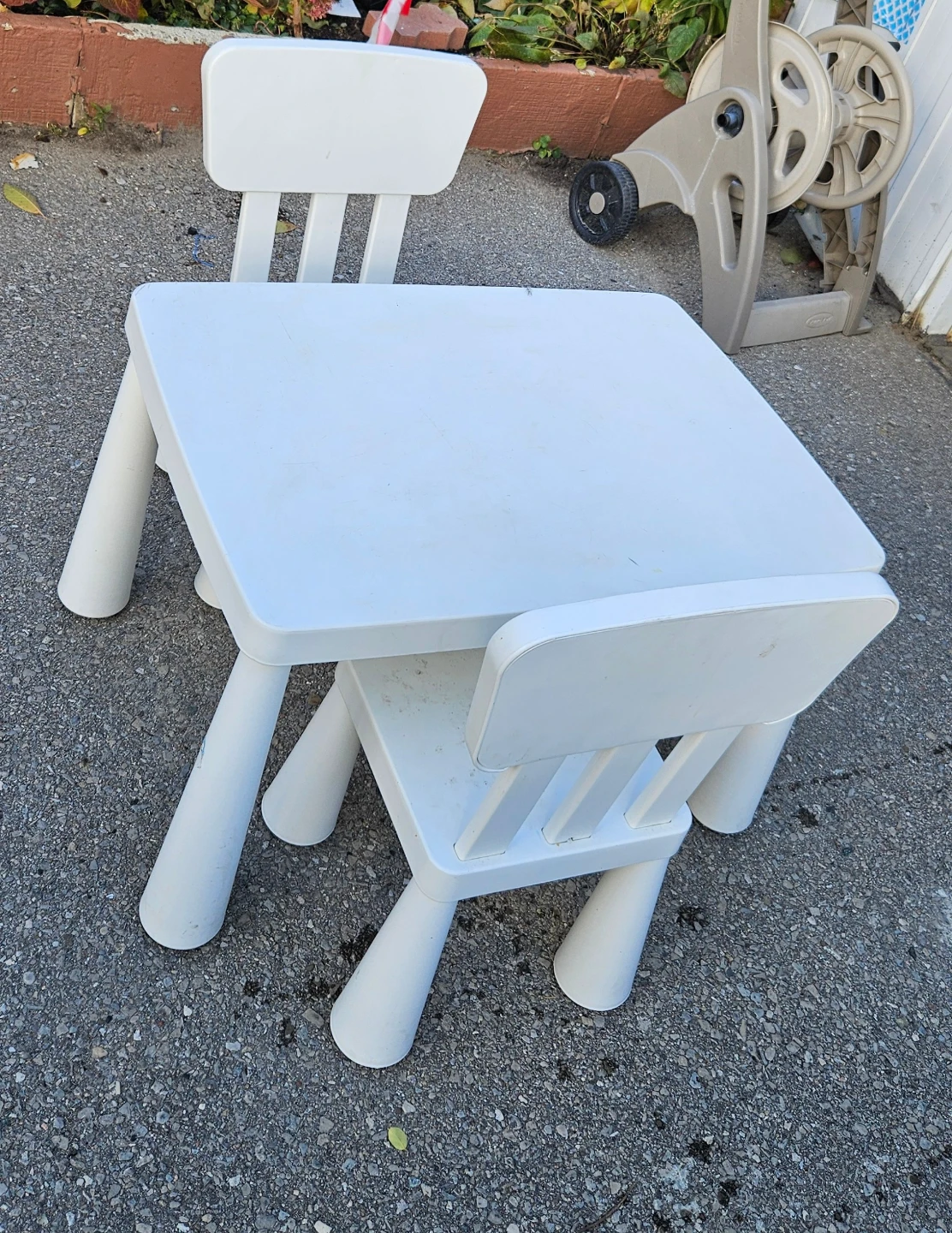 Ikea Children's Table with 2 Chairs - White - photo 2