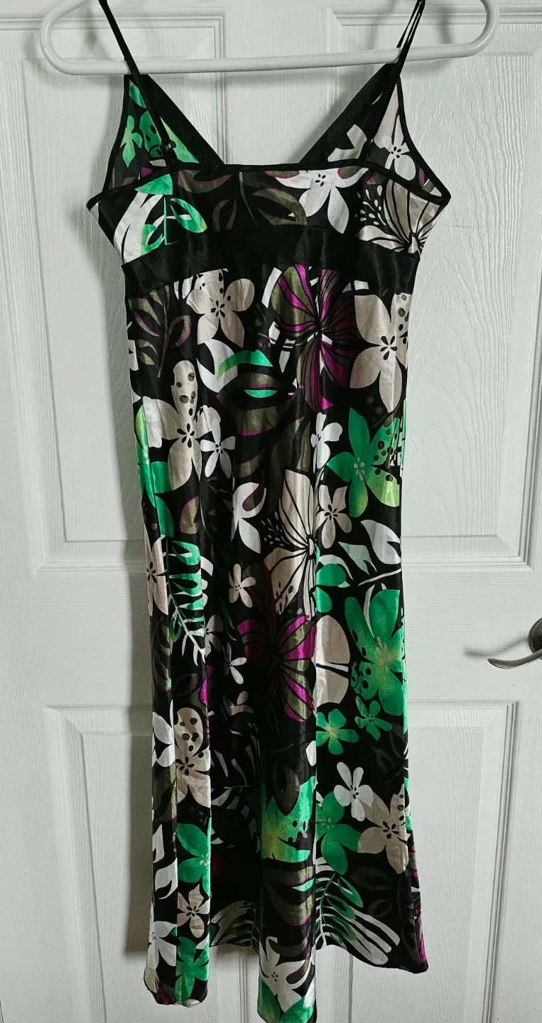 Silk Night Dress image indicator(2)