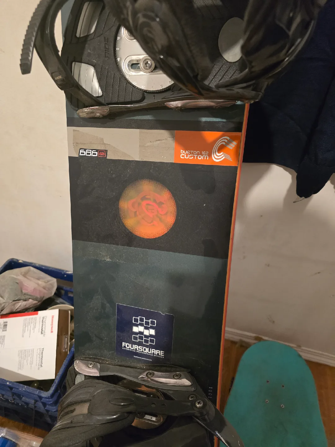 Burton Custom Snowboard with Bindings image indicator(3)