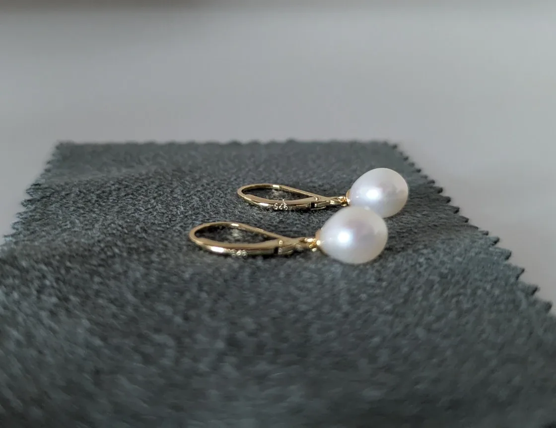 Pearl Drop Earrings image indicator(4)