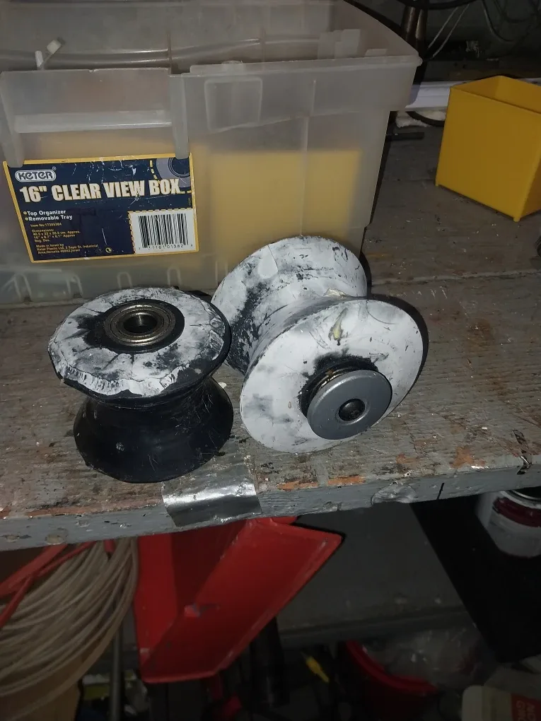 Rollers of an elliptical exercise machine