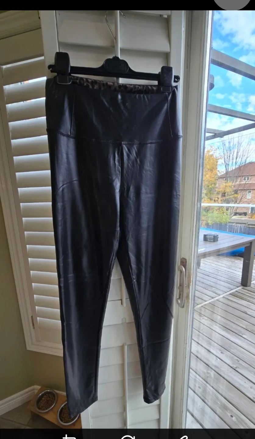 Faux Leather Leggings - Black image indicator(2)