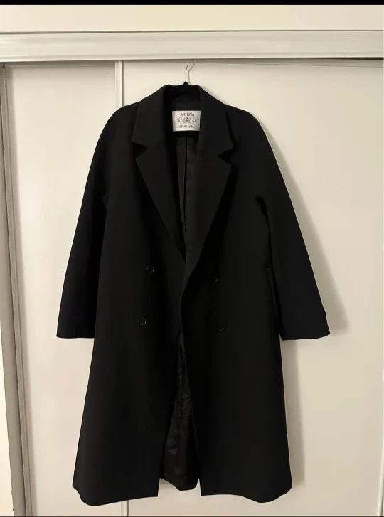 Aritzia The Slouch Coat - (Re)ssential Black - M