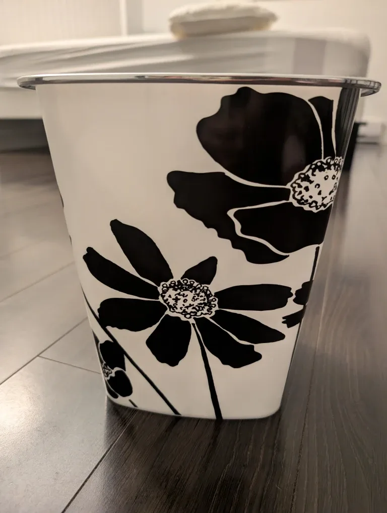 Floral Design Wastebasket