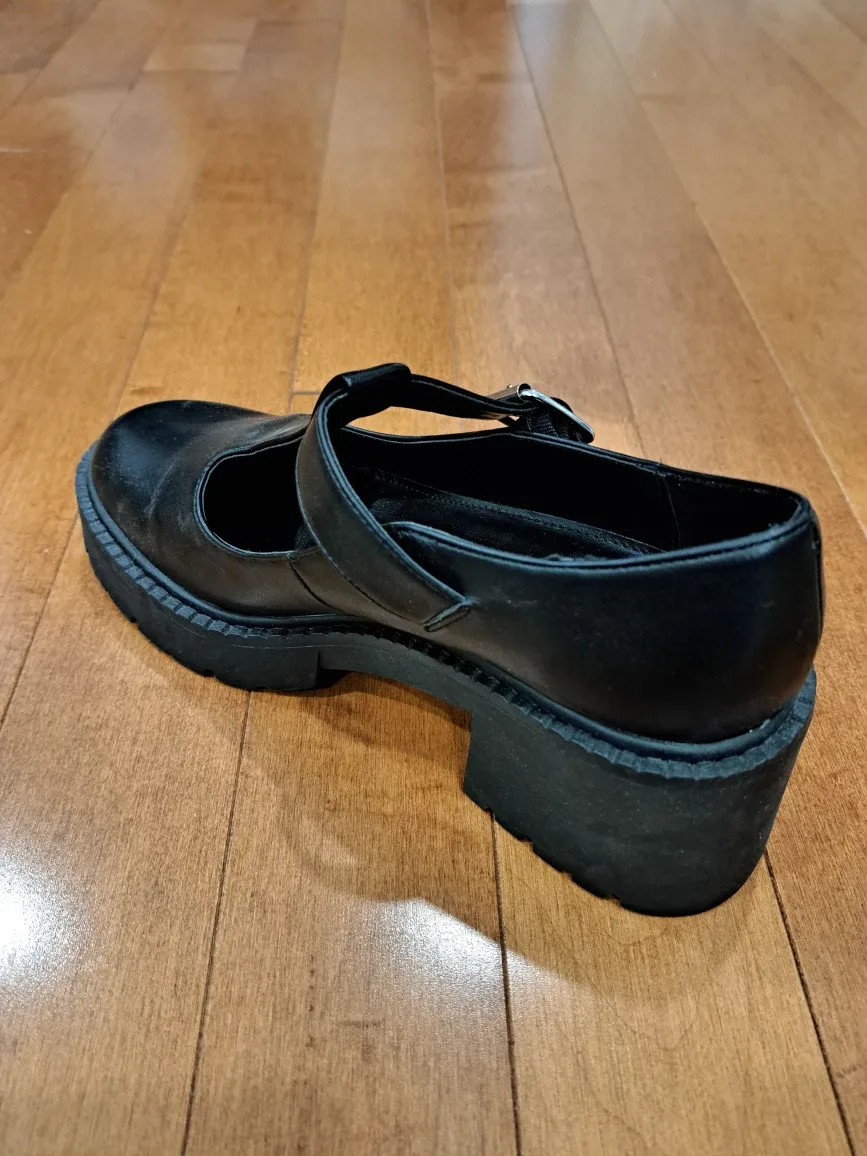 Chunky Heel Mary Janes - Size 8 image indicator(2)