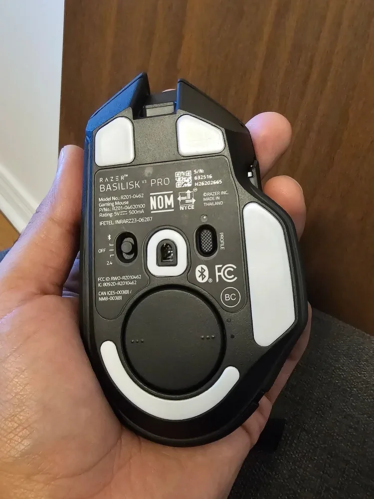 Razer Basilisk V3 Pro Wireless Gaming Mouse image indicator(7)