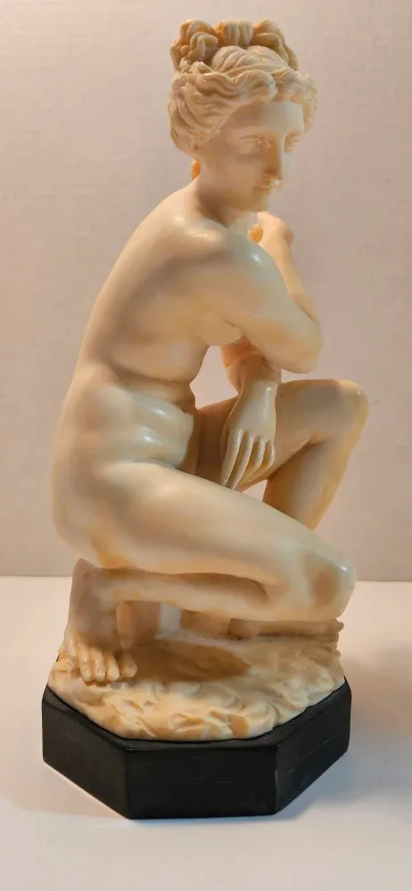 G. Ruggeri Statue image indicator(3)