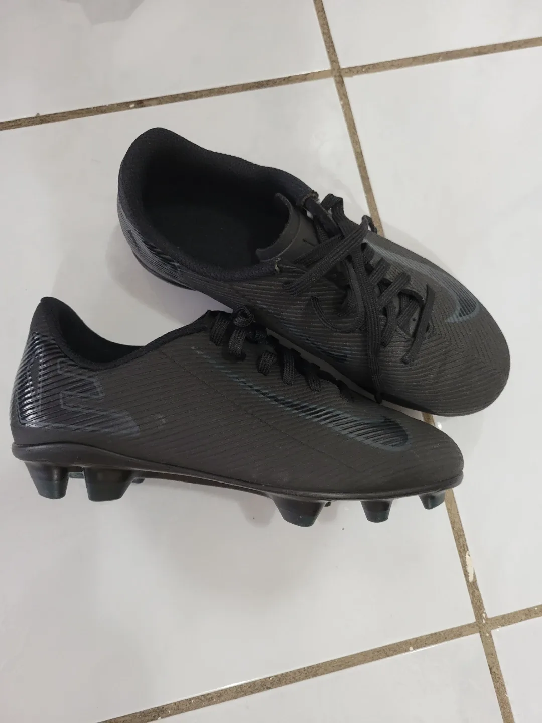 Nike soccer cleats size 1 preschool kids thumbnail