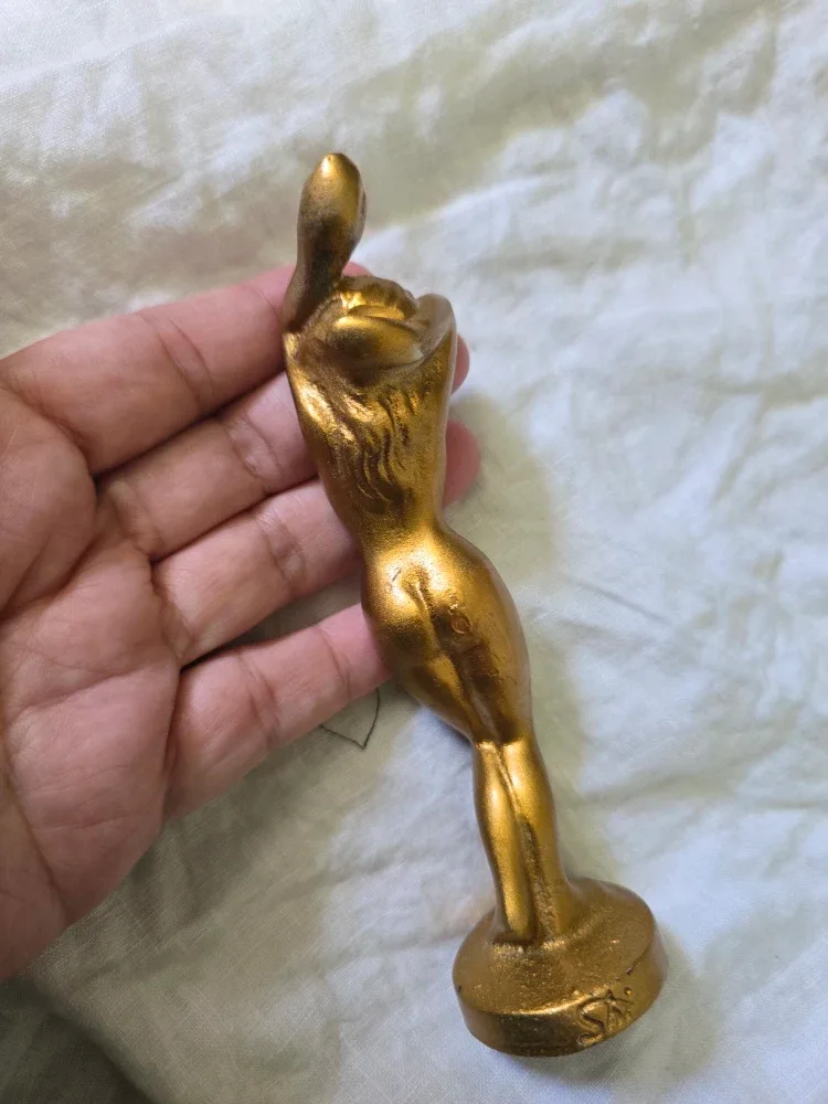 VINTAGE BARWARE Gold finished Woman Statue Bottle Opener Display image indicator(8)