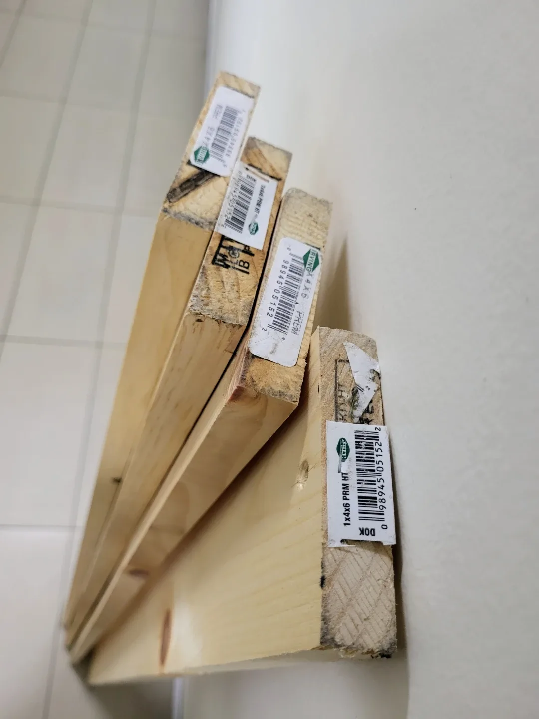 Pine Lumbers/Woods 6 feet, size 6x1in. 4 pieces, Irving Brand image indicator(4)