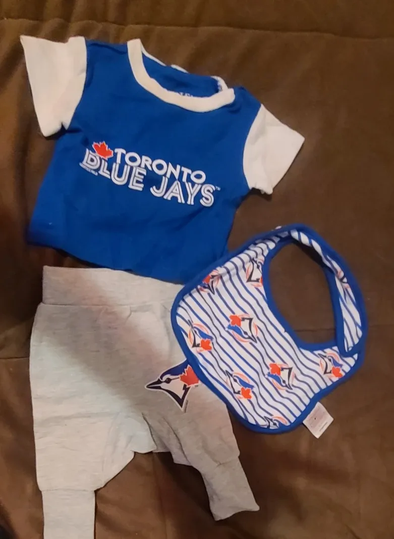 Toronto Blue Jays Baby Outfit Set 🥕