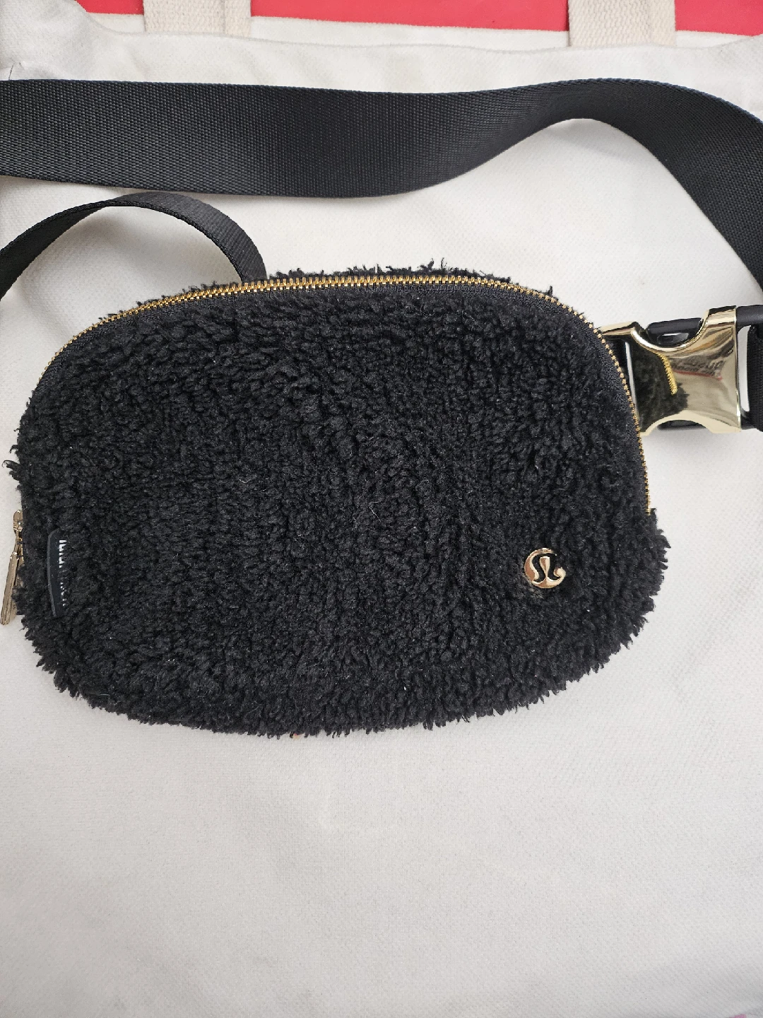 🖤🩶💫💫Lululemon Everywhere Fleece Belt Bag