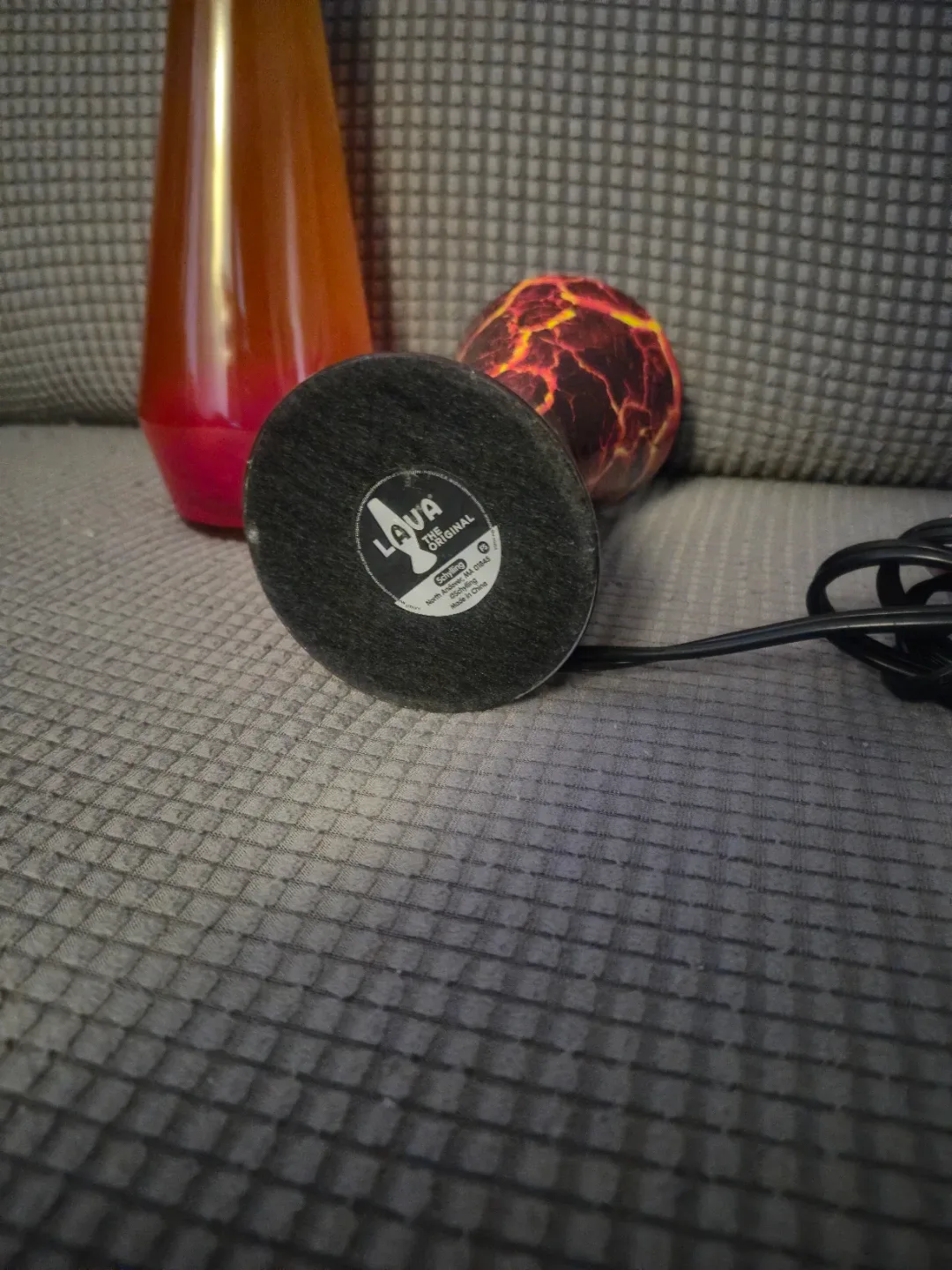 Lava Original Volcanic Crags Lamp image indicator(3)