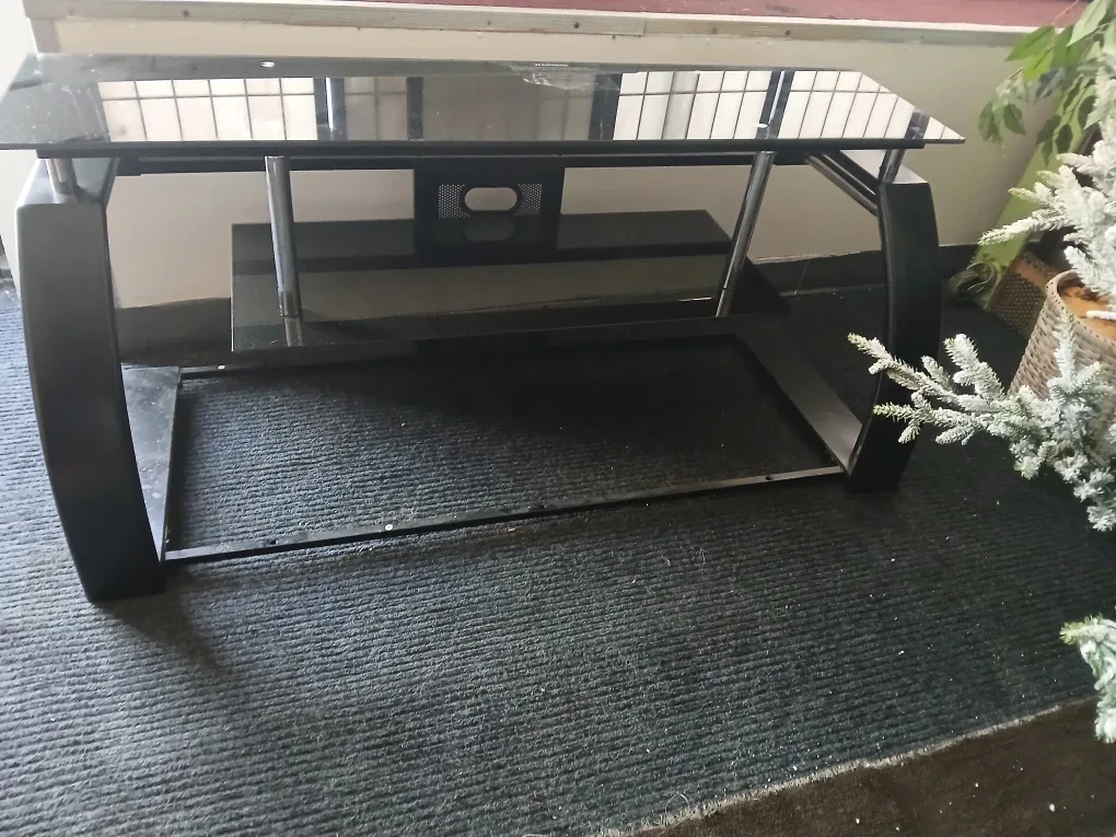 2 tv stand 40 each