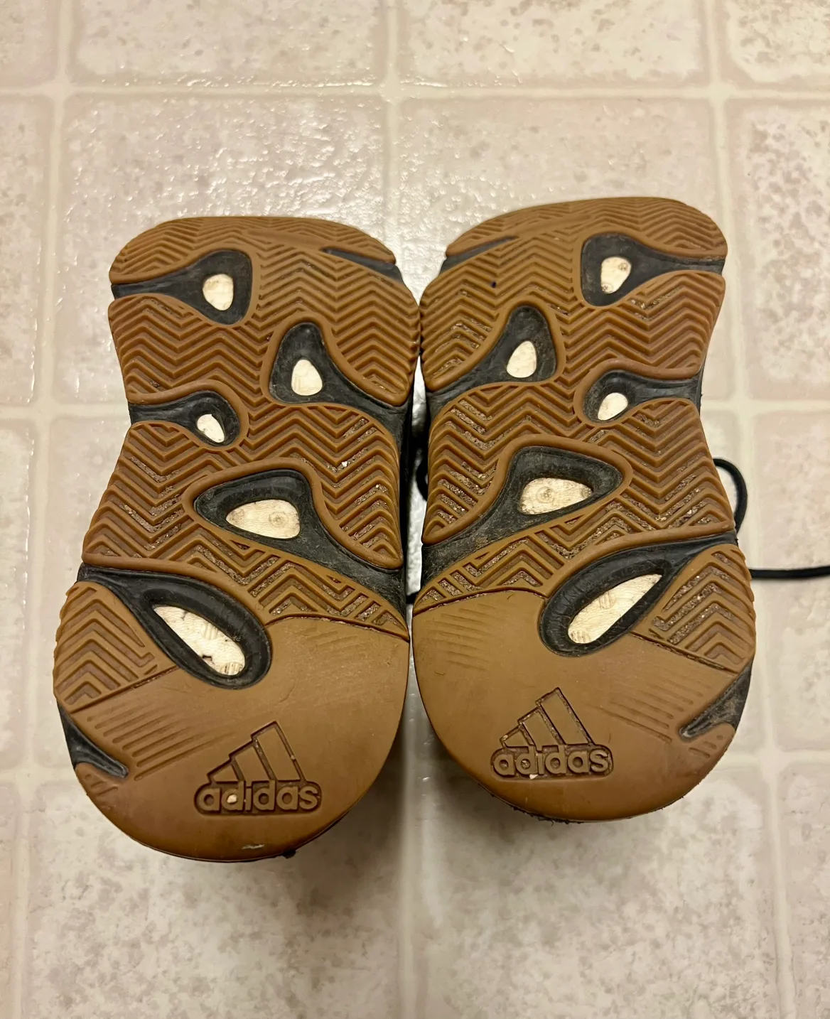 Adidas Yeezy Sneaker image indicator(5)