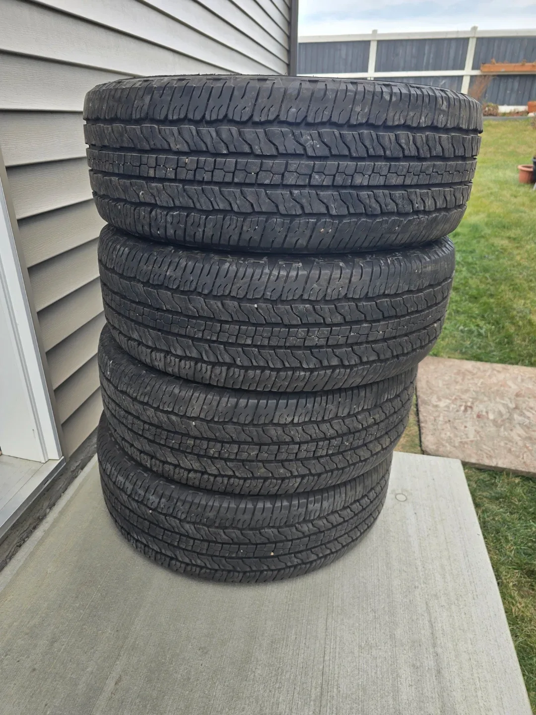 Goodyear Fortitude HT 255/65R17 Tires