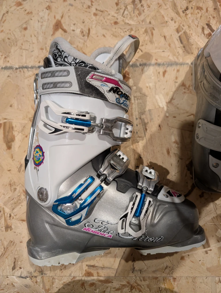 Nordica The Cruise Ski Boots - Size 23.5 women - photo 2