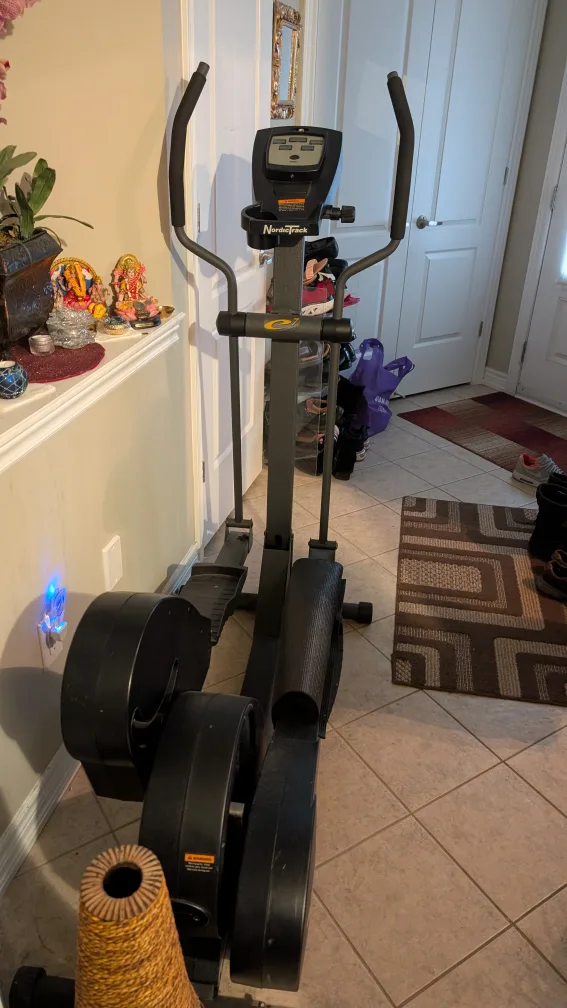 NordicTrack Ellipse E7 Elliptical Machine image indicator(4)