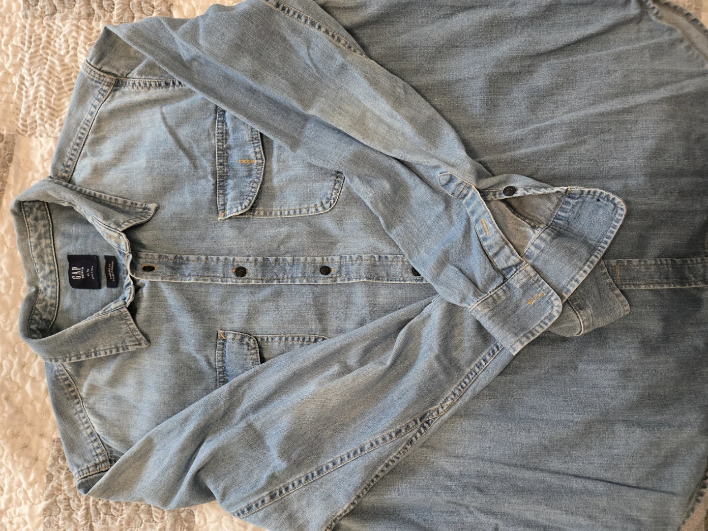 GAP Denim Shirt - XL 🥕