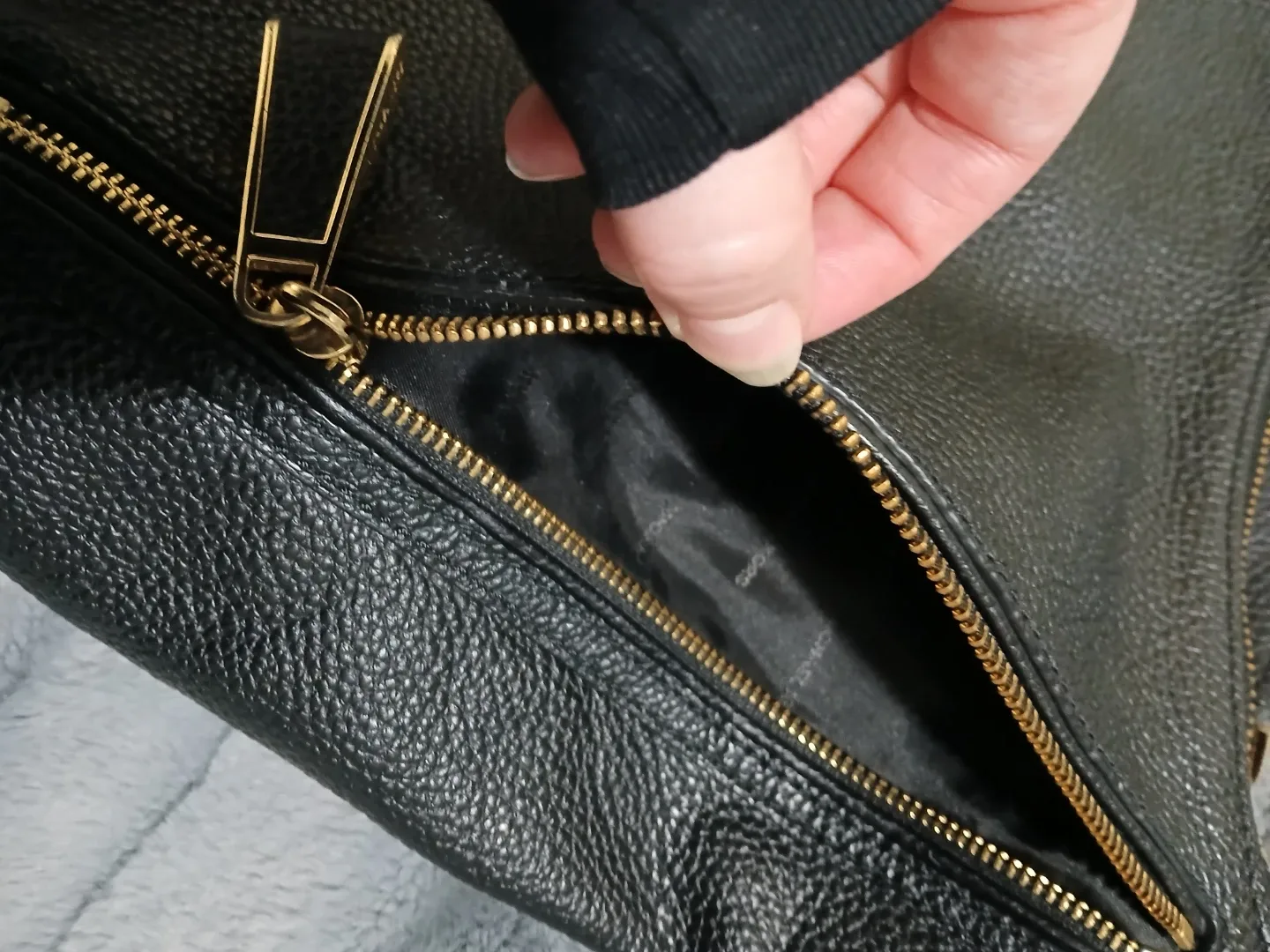 Michael Kors Genuine Black Pebbled Leather Shoulder Bag image indicator(3)