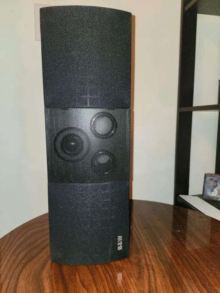 B&W Speaker, Onkyo TX-SR609 Receiver, Peavey Speakers image indicator(4)