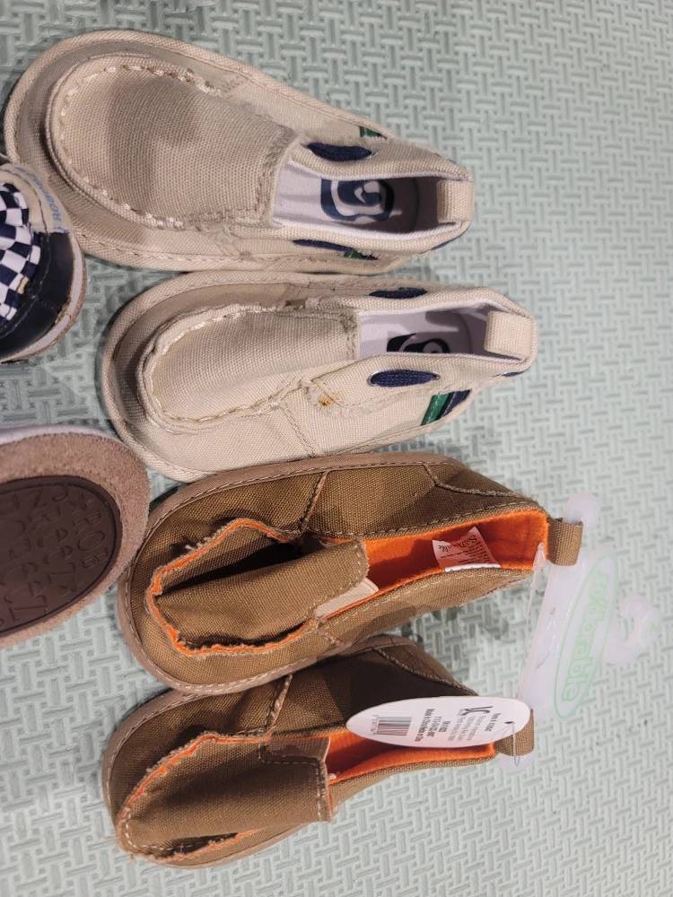 Baby Shoes Bundle: Robeez, Converse, So'dorable - photo 2