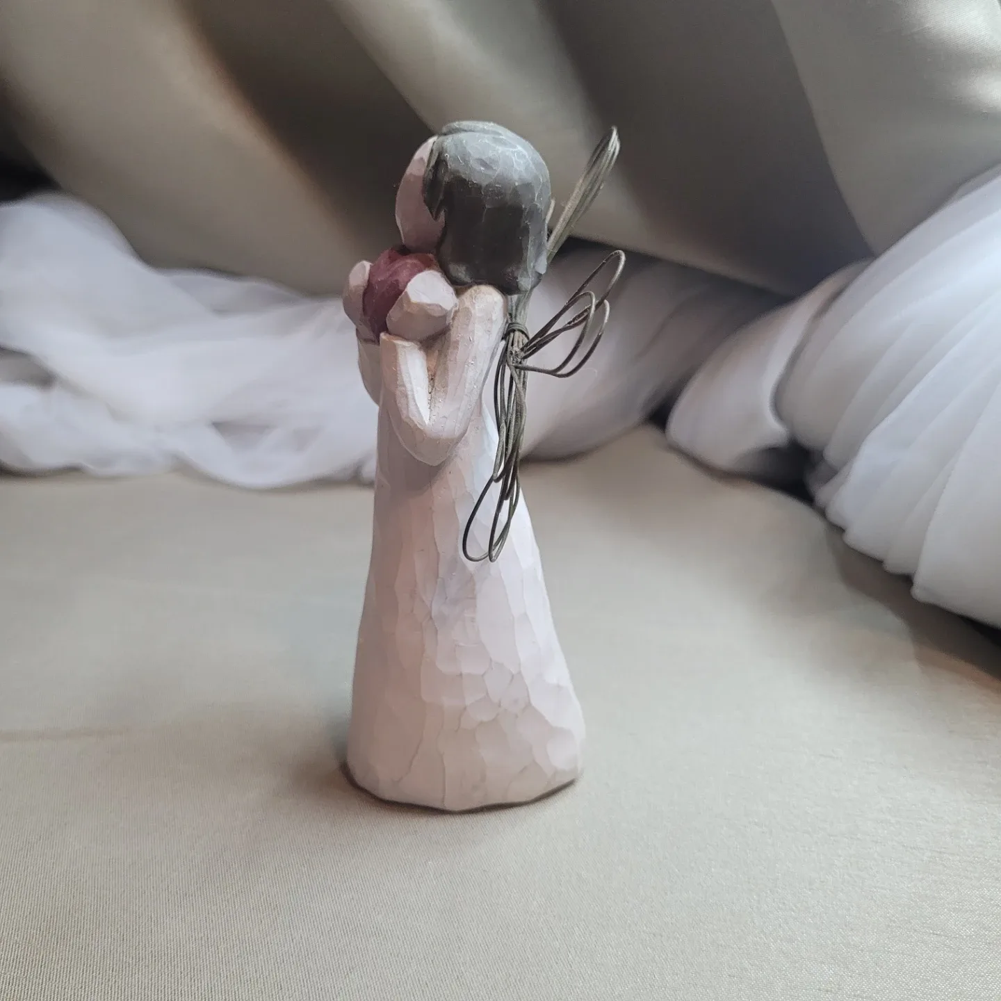 5 1/2" Willow Tree “Angel of the Heart“ Figurine image indicator(3)