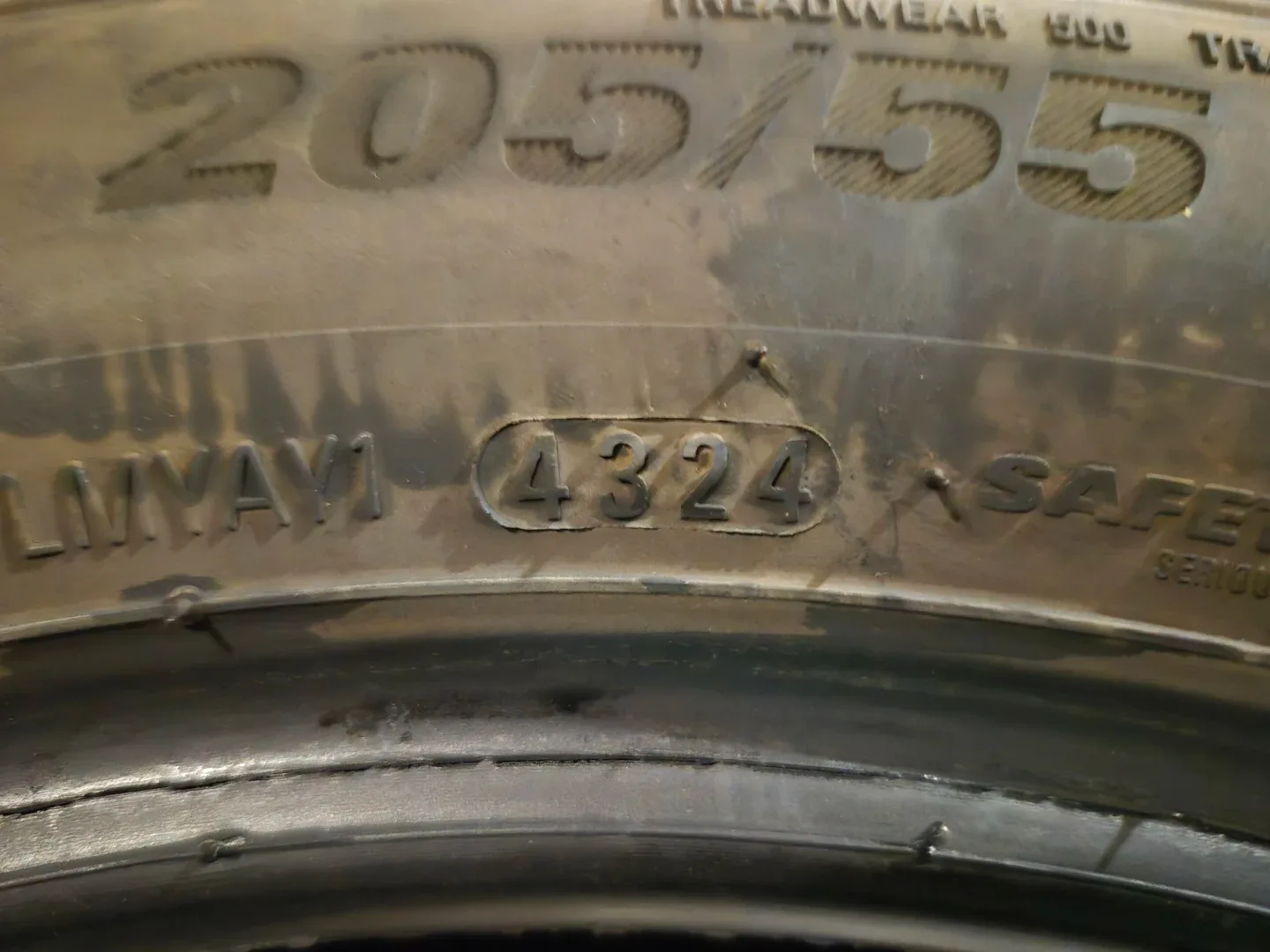 205 55 16 all season tires image indicator(4)