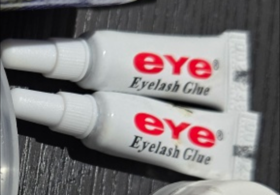 2 Moxie Chic Magnetic Eyelashes - New in Box - photo 2