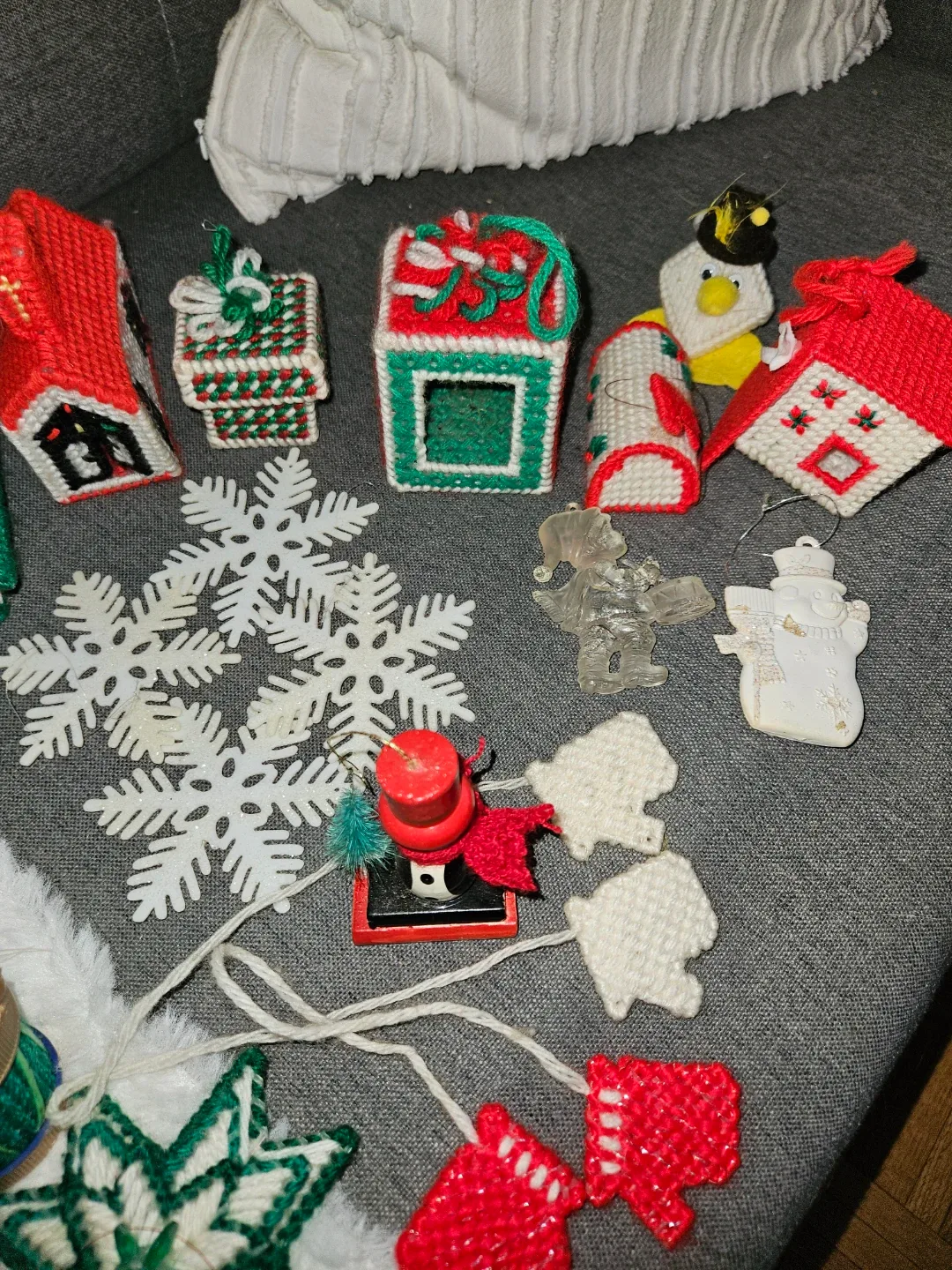 Vintage Christmas Ornaments - Mixed Lot image indicator(7)