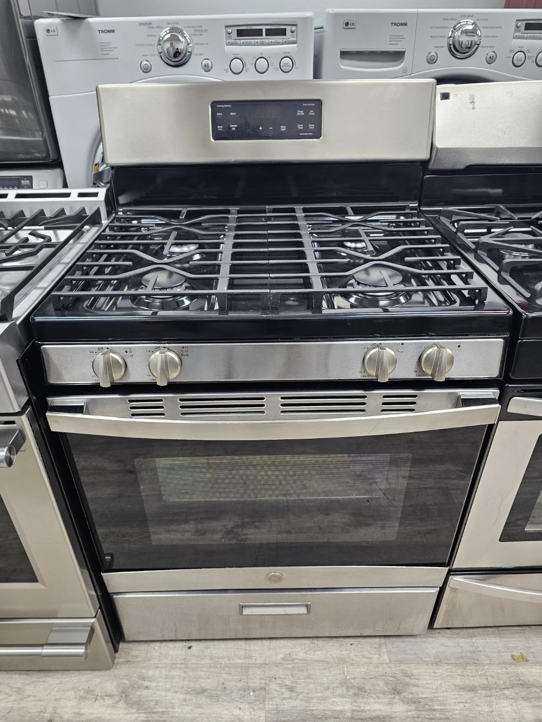Ge 30in SS gas stove FREE DELIVERY INSTALL WARRANTY
