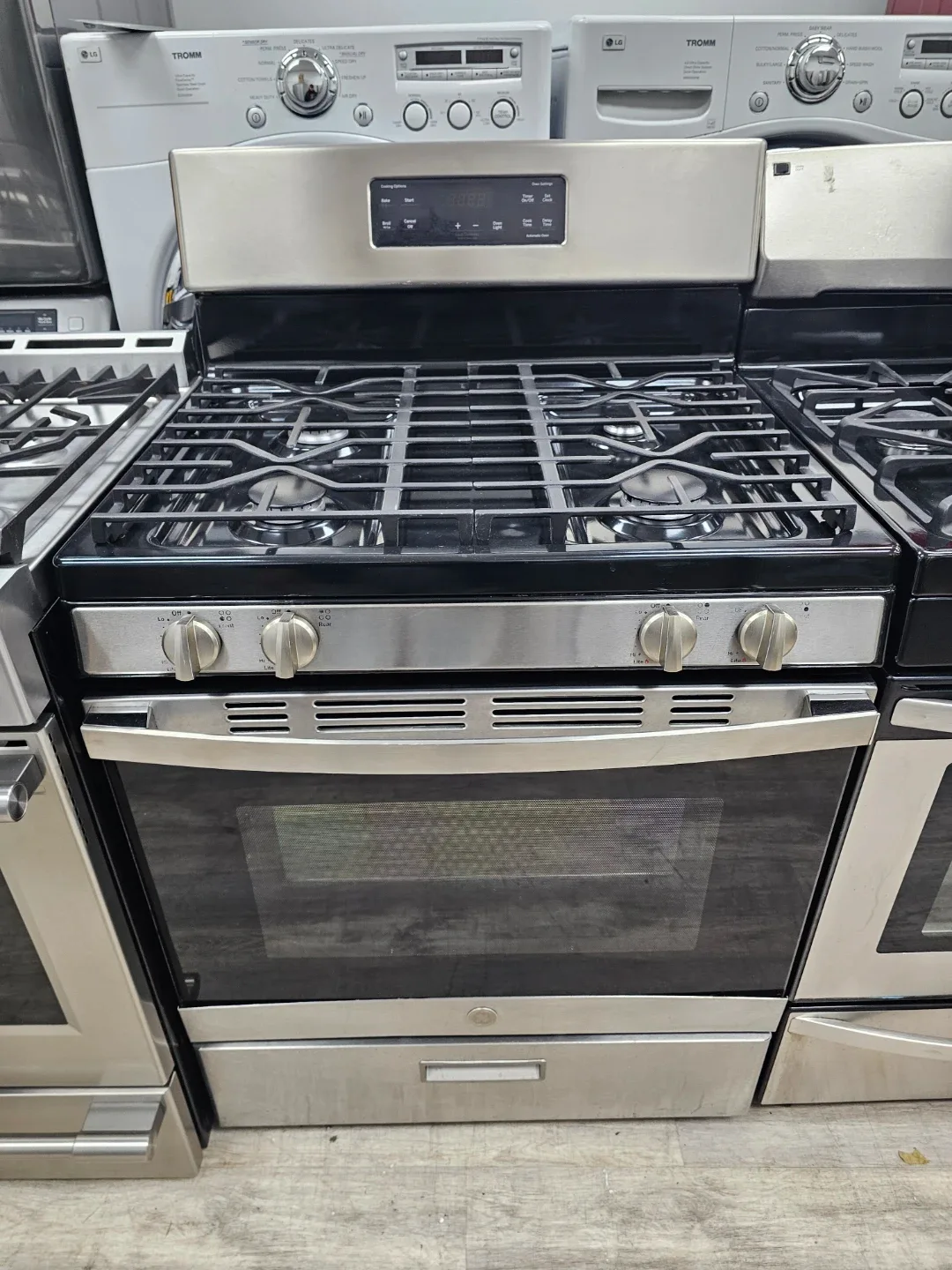 Ge 30in SS gas stove FREE DELIVERY INSTALL WARRANTY thumbnail