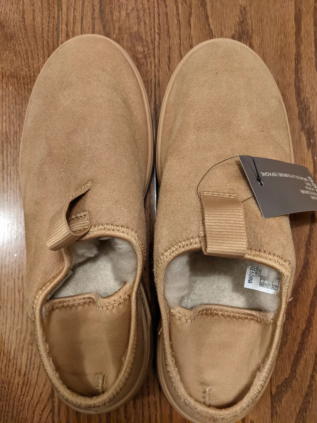 Ecco Ladies Slipper Size 7 - New with tags! image indicator(4)