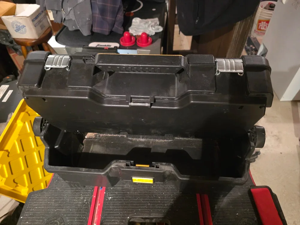 DeWalt Tool Box image indicator(5)