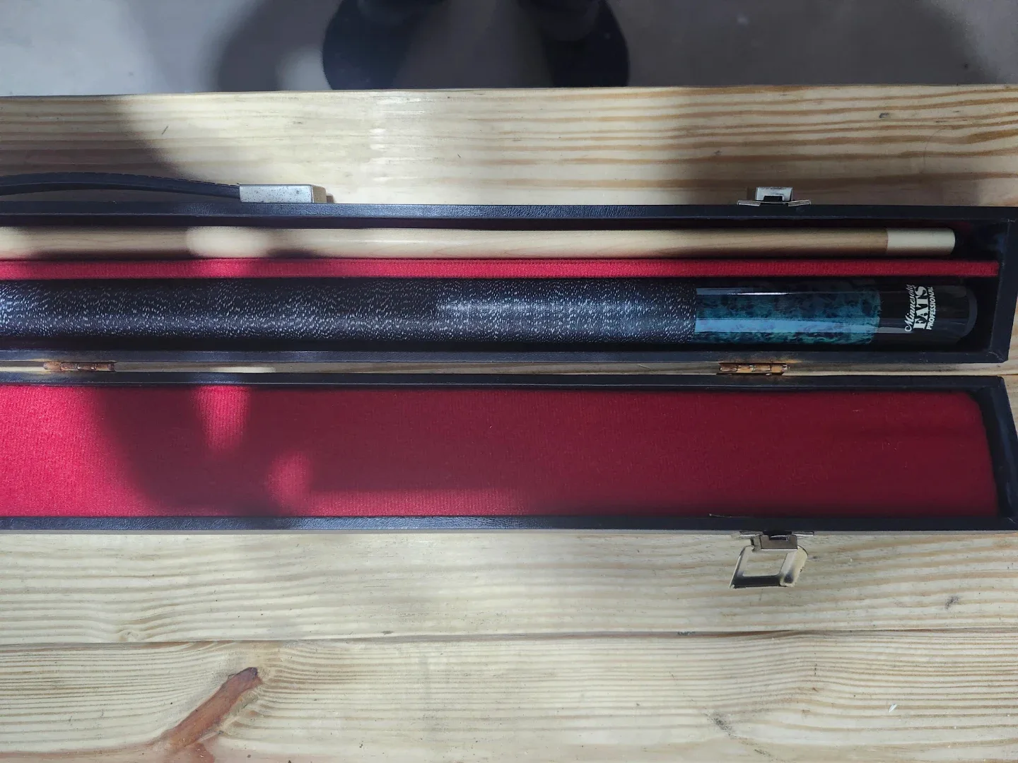 Minnesota Fats Professional Pool Cue Stick image indicator(5)