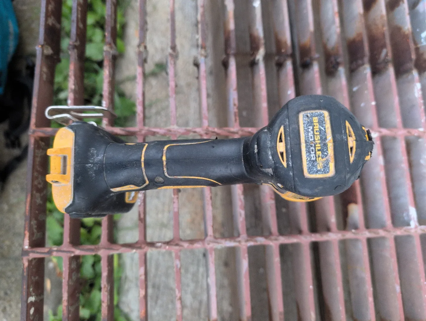 DeWalt DCF787 Impact Driver image indicator(2)