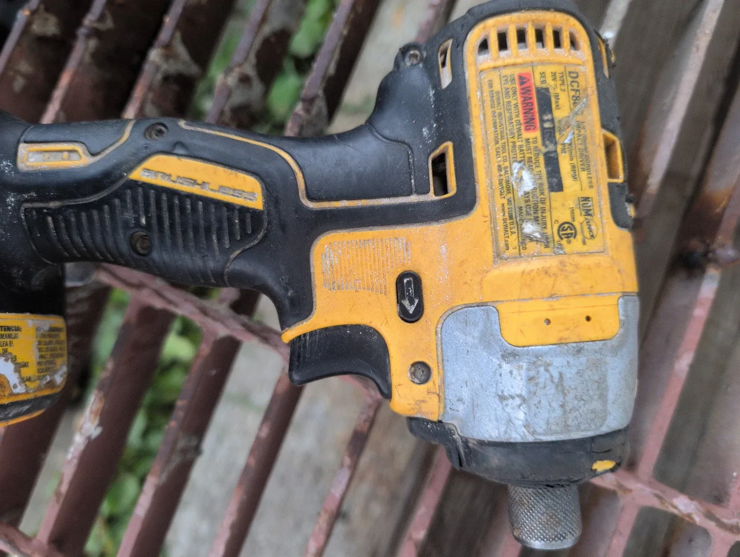 DeWalt DCF787 Impact Driver image indicator(3)
