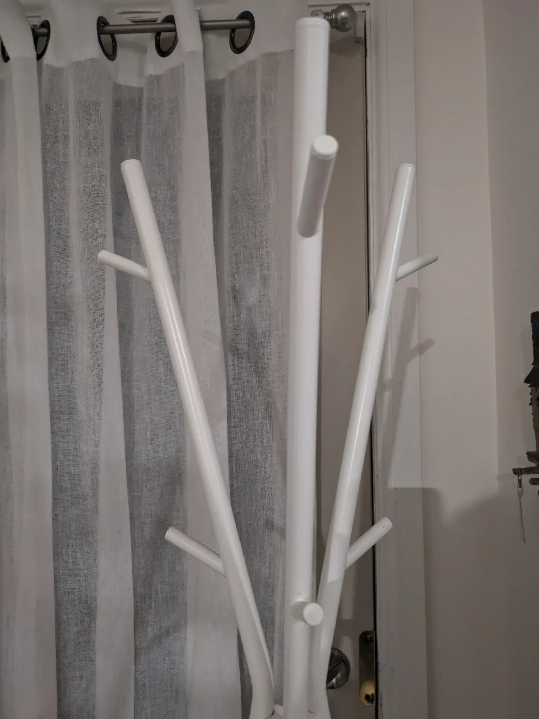IKEA white coat rack (EKRAR) image indicator(5)
