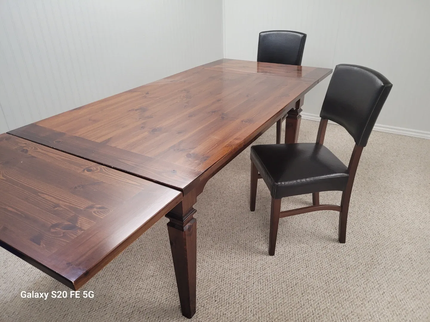 Solid wood dinning table and chairs image indicator(2)