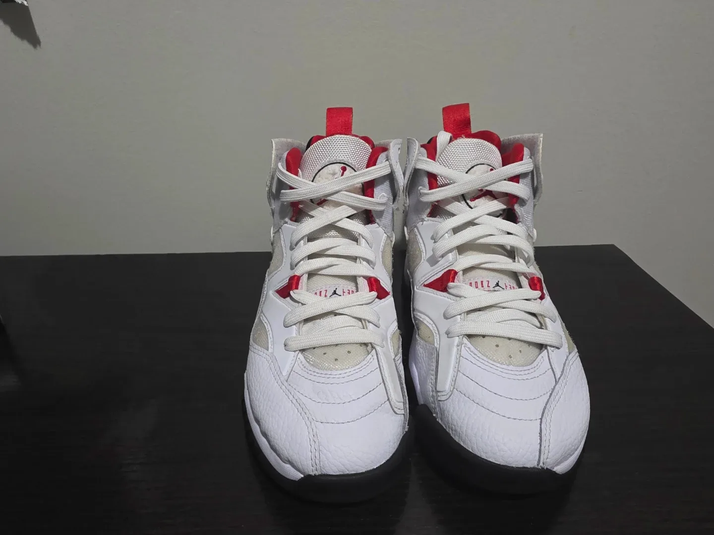 Air Jordan True Flight White/Red - US 5Y image indicator(2)