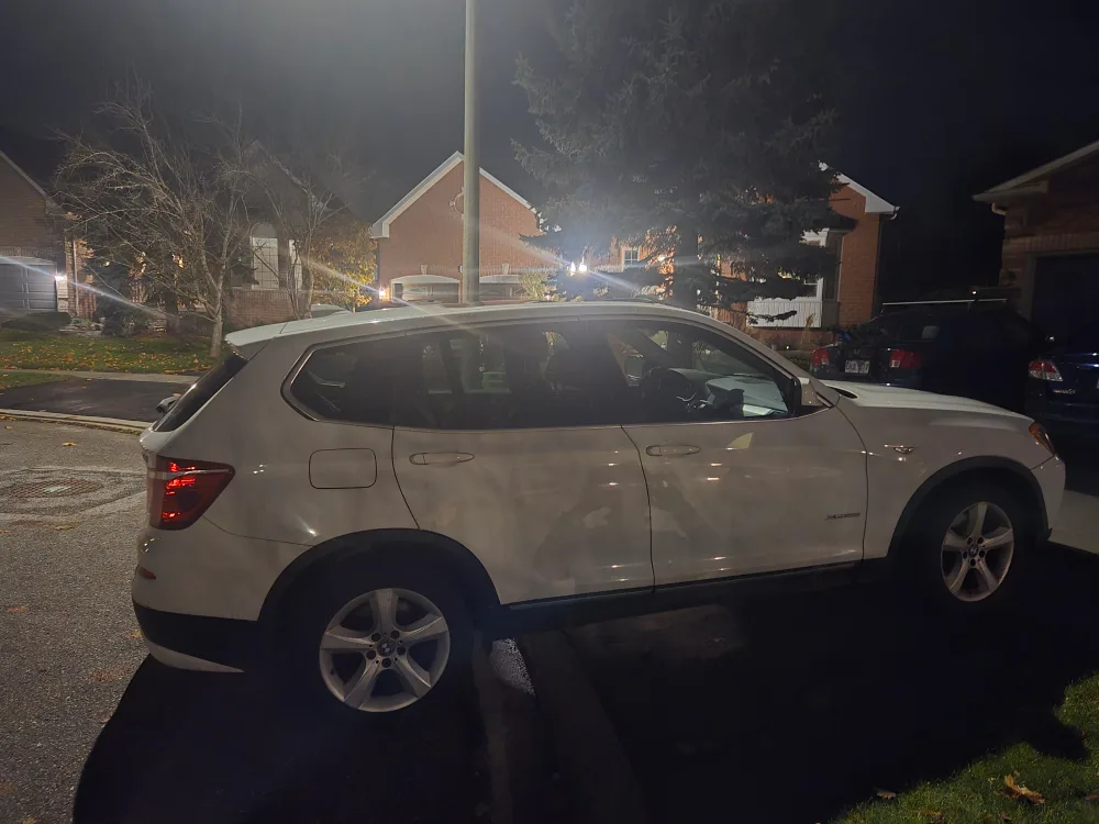 BMW X3 SUV image indicator(3)