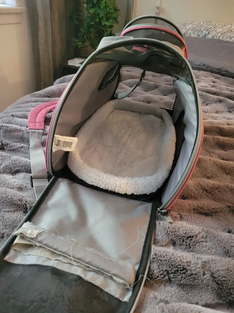 Bergan Large Comfort Pet Carrier, Great for Small Dogs or Cats image indicator(4)