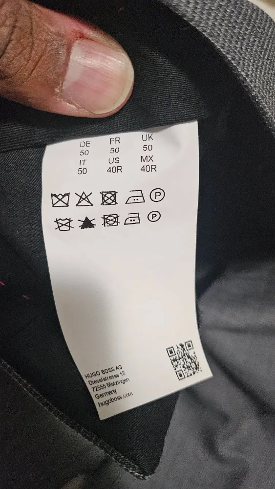 Hugo Boss Suit - Size 40R image indicator(5)