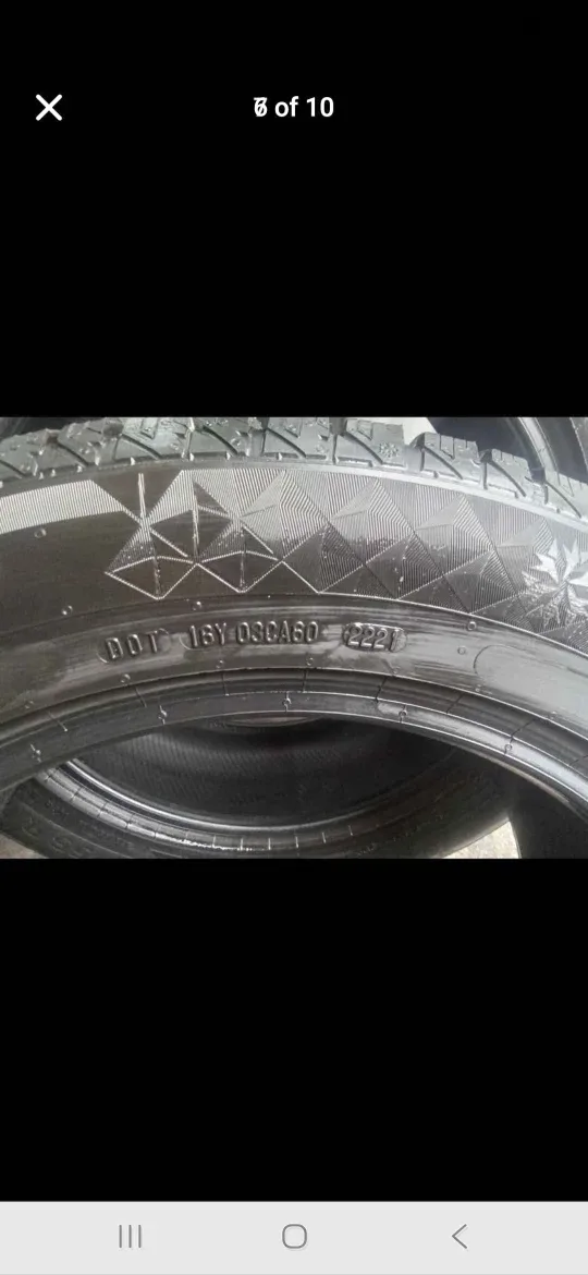 Set of 4 CONTINENTAL Winter Tires 235/55R19 – Like New image indicator(8)