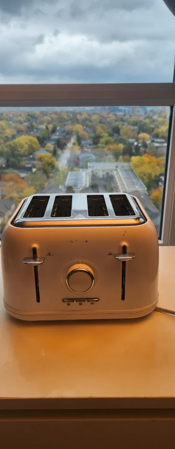 Sunbeam 4-Slice Toaster - Retro Style thumbnail