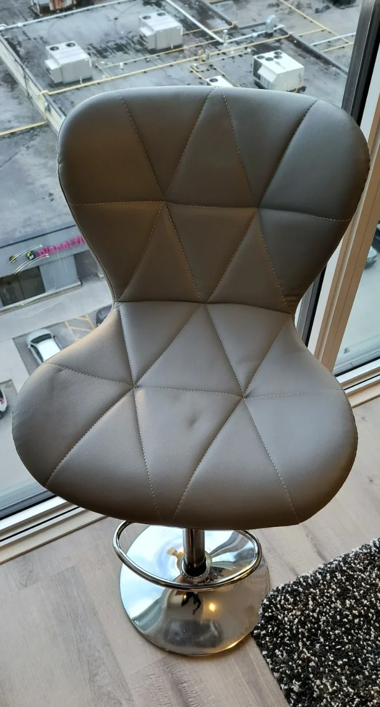 Adjustable Height Swivel Bar Stool image indicator(2)